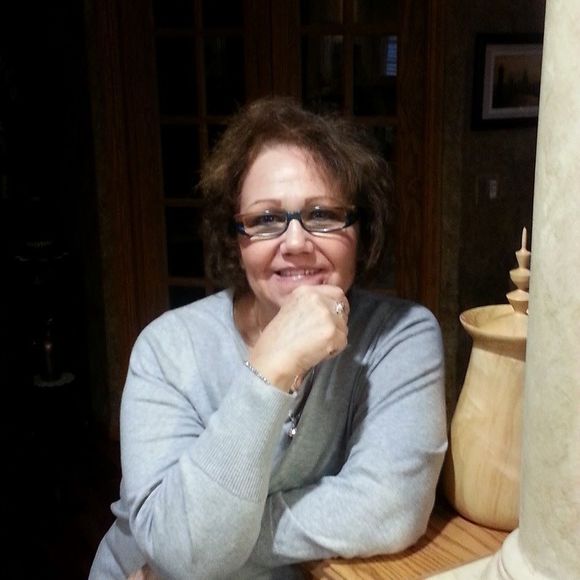 Meet your Posher, Terri - Picture 1 of 1